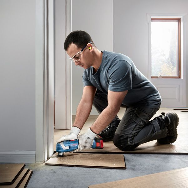 เครื่องตัดหญ้าไร้สายอเนกประสงค์ Bosch GOP 185-LI ตัดพื้นไม้ได้.