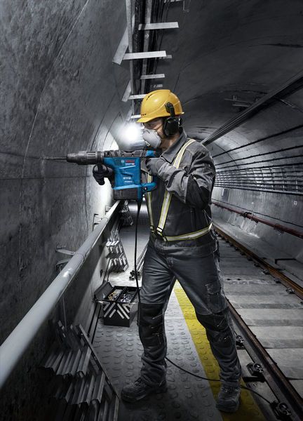 ใช้งานสว่านโรตารี่ Bosch GBH 6-42 C พร้อม SDS max.