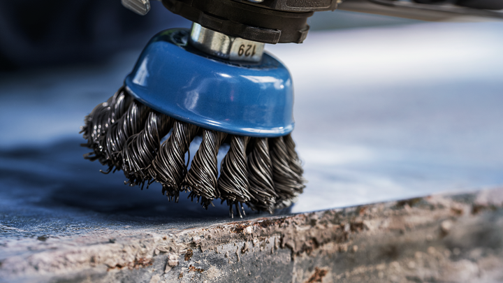 หัวแปรงลวดทำความสะอาดสนิมจากพื้นผิวโลหะ