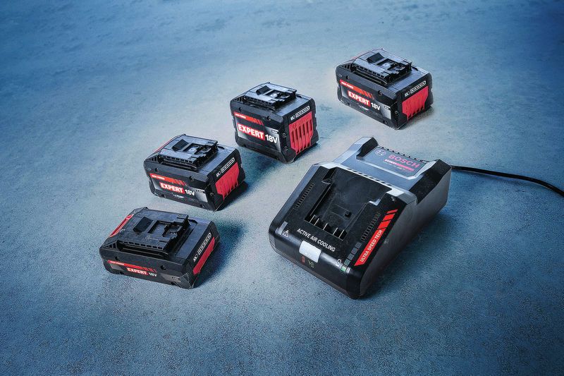 เครื่องชาร์จ Bosch EXAL18V-160 พร้อมแบตเตอรี่ Expert 18V จำนวน 4 ก้อน.