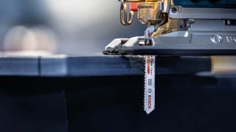 จิ๊กซอว์ตัดแผ่นไม้ลามิเนต.